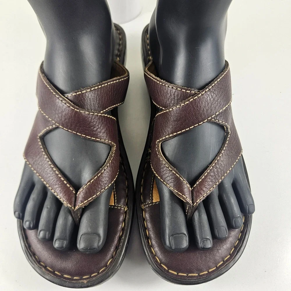 Born Thong Sandals Womens 9 Dark Brown Leather Strappy Comfort Heel